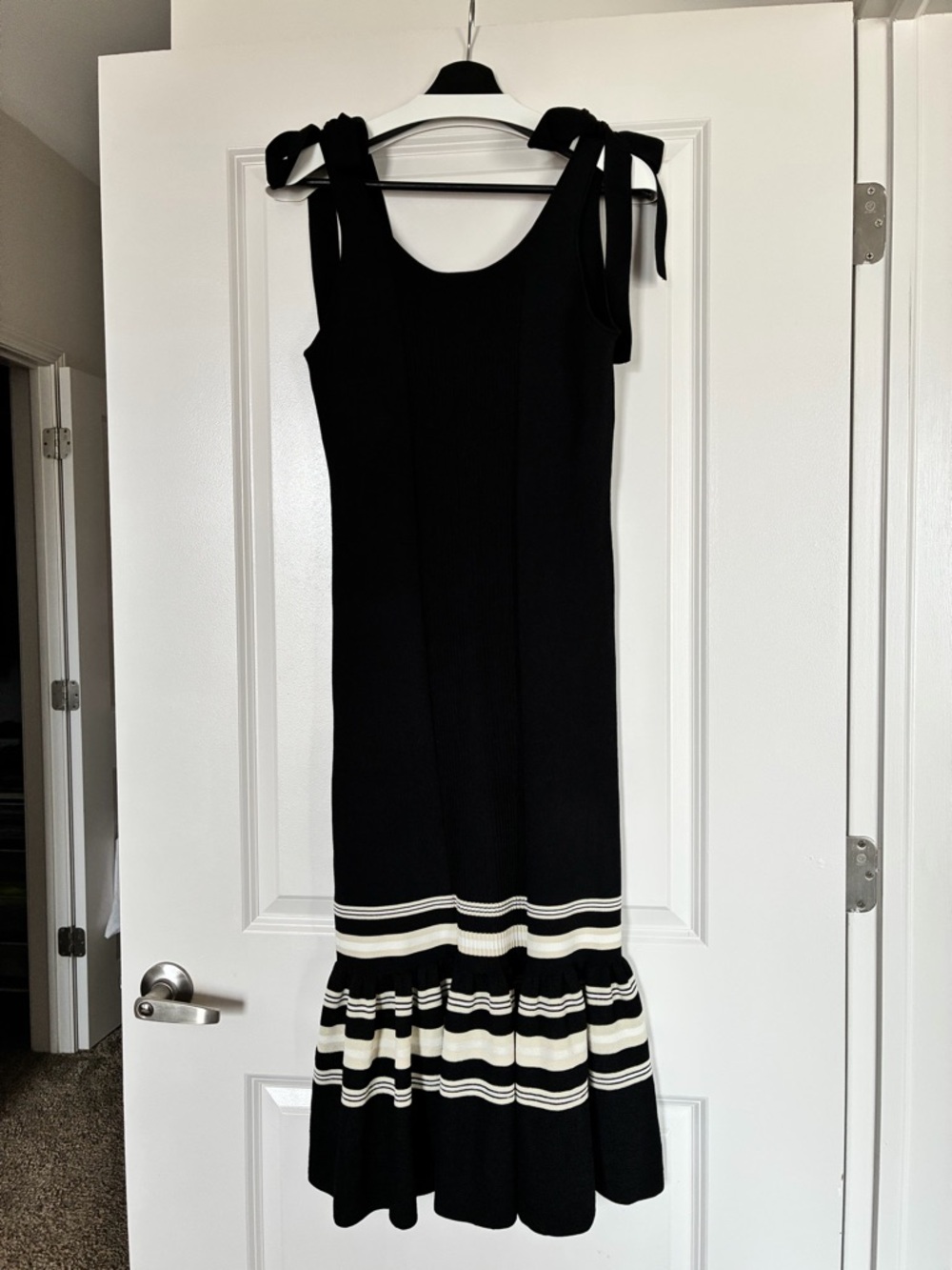Conscious exclusive H&M - Black Knit Tie-Shoulder Dress